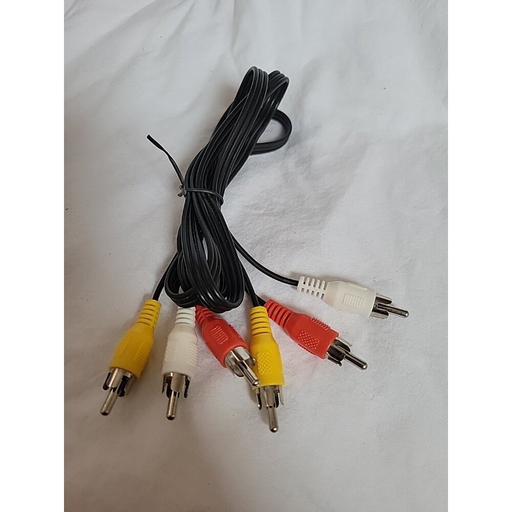 thin 4ft short Triple RCA Audio/Video,a/v AV Yellow/Red/White TV/VCR/DVD Cable